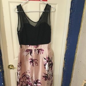 Sleeveless gown